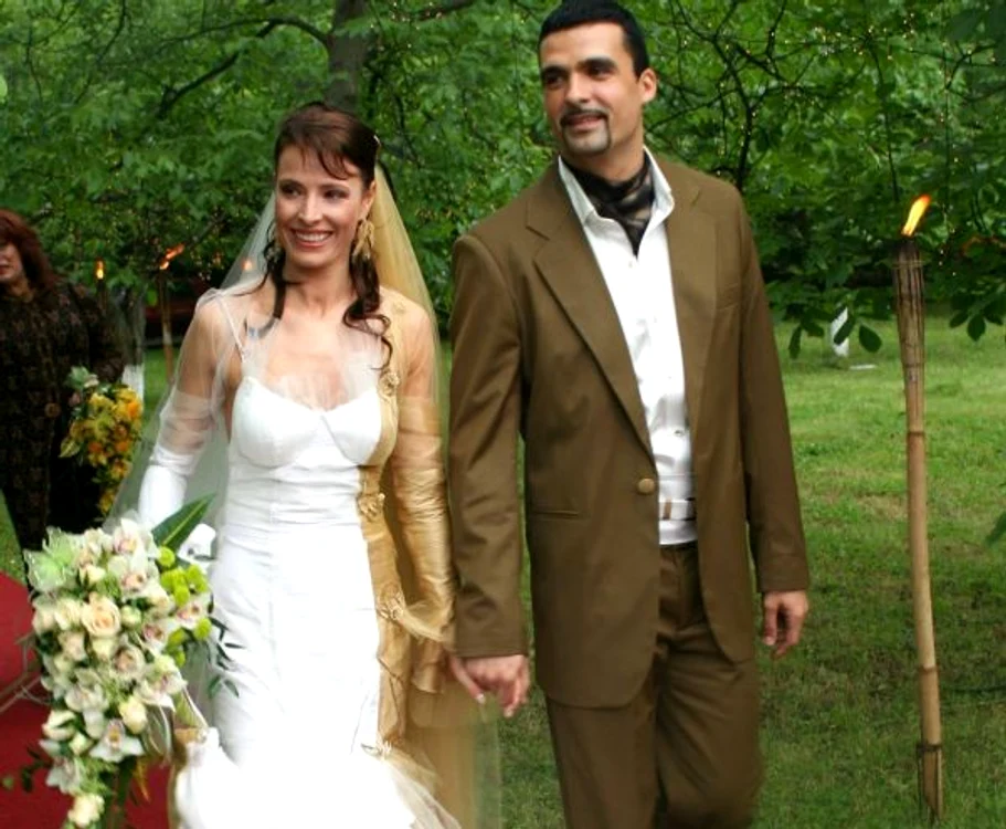 
    Monica și Aurelian s-au căsătorit în urmă cu 10 aniFoto: arhivă personală  