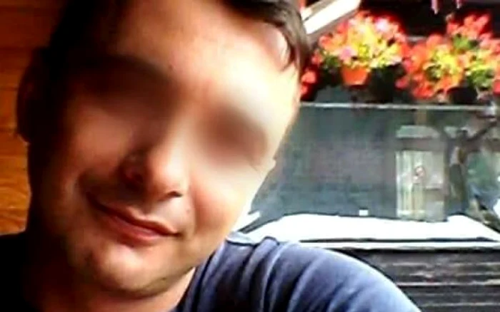 
    Tânărul din Maramureș întors din Italia a fost ținut la „izolare”, de propria familie, în podul caseiFoto: adevarul.ro  