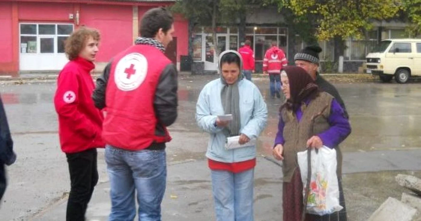 Voluntarii Crucii Roşii au ajuns în judeţ