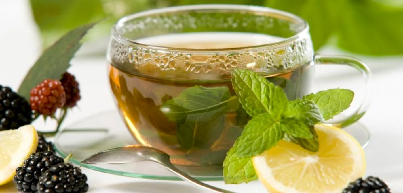 Infuzia de flori de muşeţel poate fi folosită şi extern în băi locale ori generale sau sub formă de comprese.