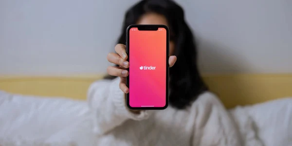 tinder aplicatie telefon foto x jpg