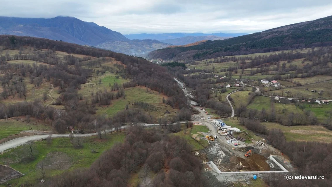 Tunelul Poiana Autostrada Sibiu Pitesti  Foto Daniel Guță ADEVĂRUL (1) JPG