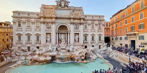 Fontana di Trevi, Roma FOTO shutterstock 