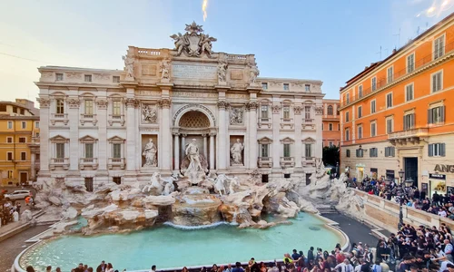 Fontana di Trevi, Roma FOTO shutterstock 