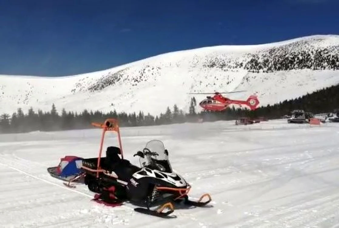 La Şureanu urmează să aterizeze un elicopter SMURD. Foto arhivă Salvamont Alba