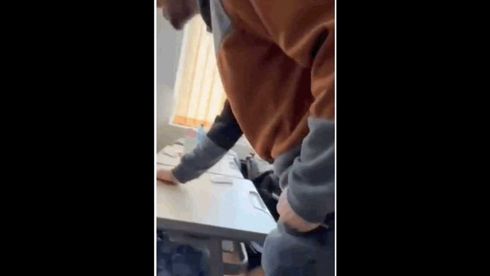 „Ești un răzgâiat, un patetic”. Elevii unui liceu din Bihor îl acuză pe profesorul de informatică de comportament agresiv