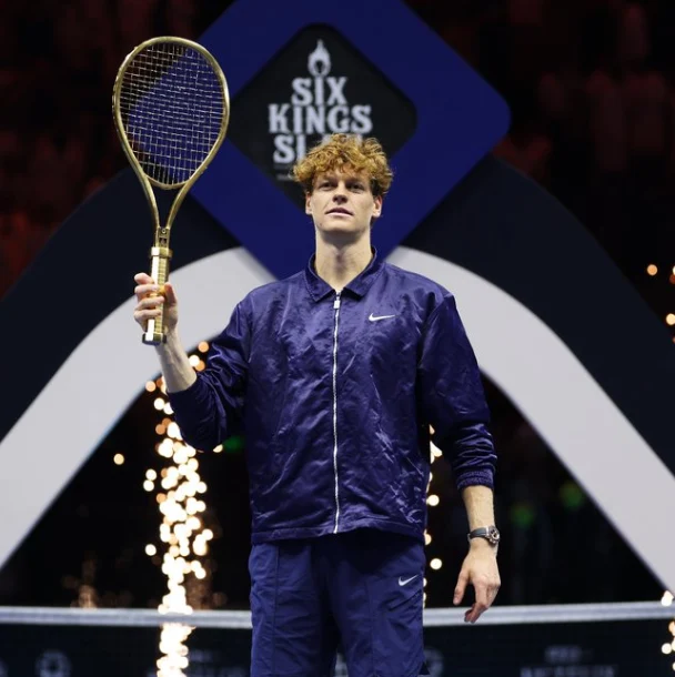 Jannik Sinner, câștigător la Six Kings Slam! Premiu record pentru italian: bani gheață și o rachetă realizată integral din aur