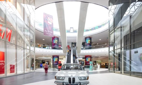 masina in mall jpg