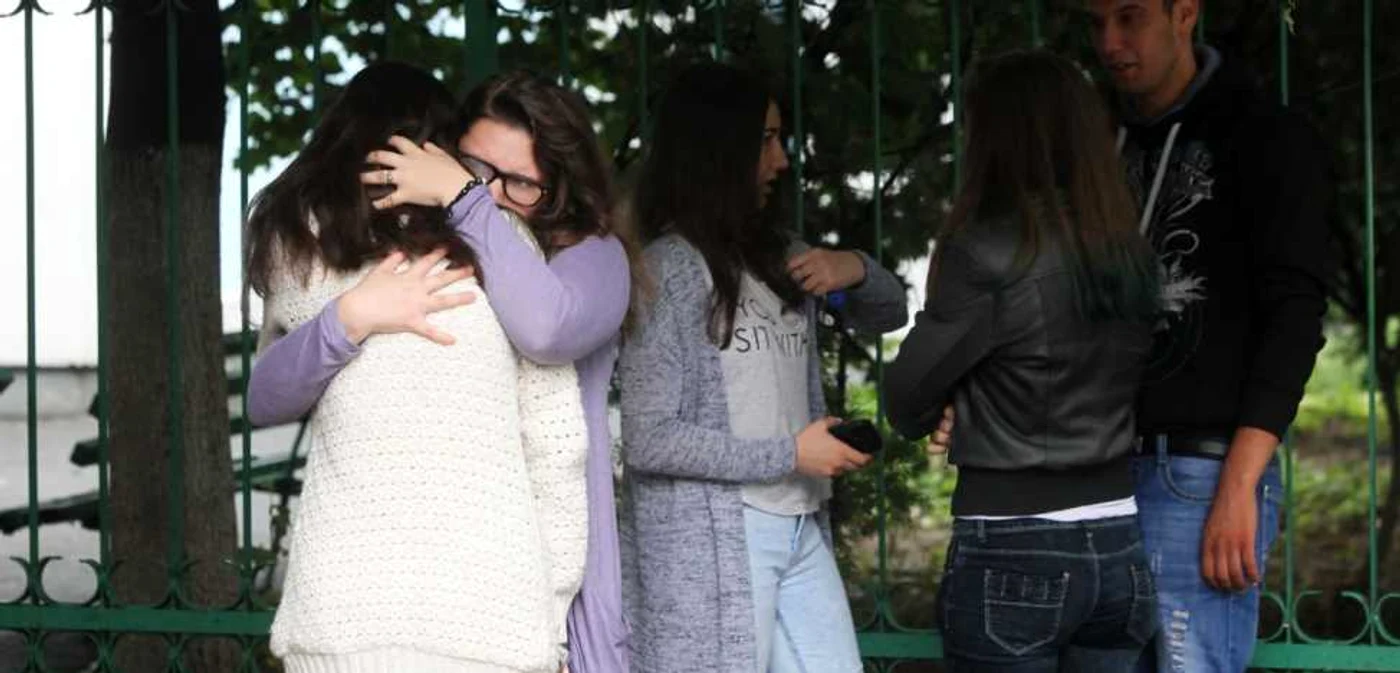Tristeţe şi nervi la afişarea notelor la Capacitate vineri     FOTO: Adevărul / Sever Gheorghe