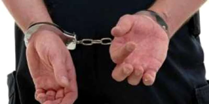 Braşov: Fals angajat braşovean la cablu, hoţ în Brăila