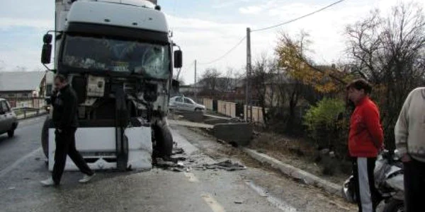 Un tir a fost implicat în accident Foto: arhivă
