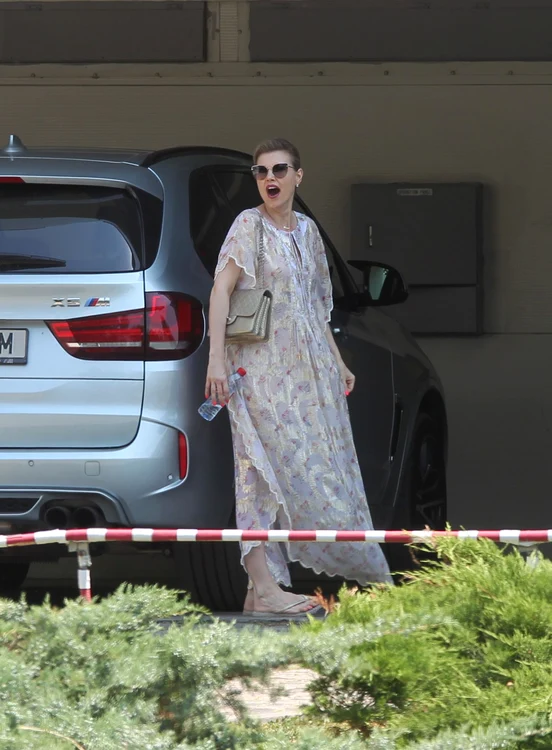 În aceste poze, surprinse în luna iulie de Click!, Cristina Rus era deja gravidă în patru lunifoto: Mihai Ionescu