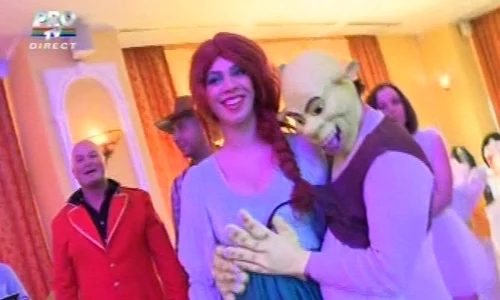 Petrecere de basm pentru fiul Andrei şi al lui Măruţă (Foto: Captură Video ProTV) jpeg