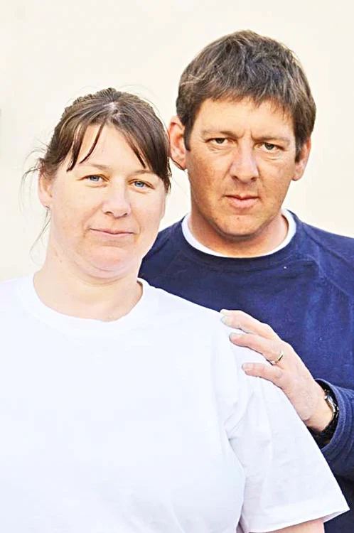 
    Samantha (41 de ani) şi  Andy Lamb (45 de ani)  s-au despărţit în 2012,  dar sunt încă în proces  
