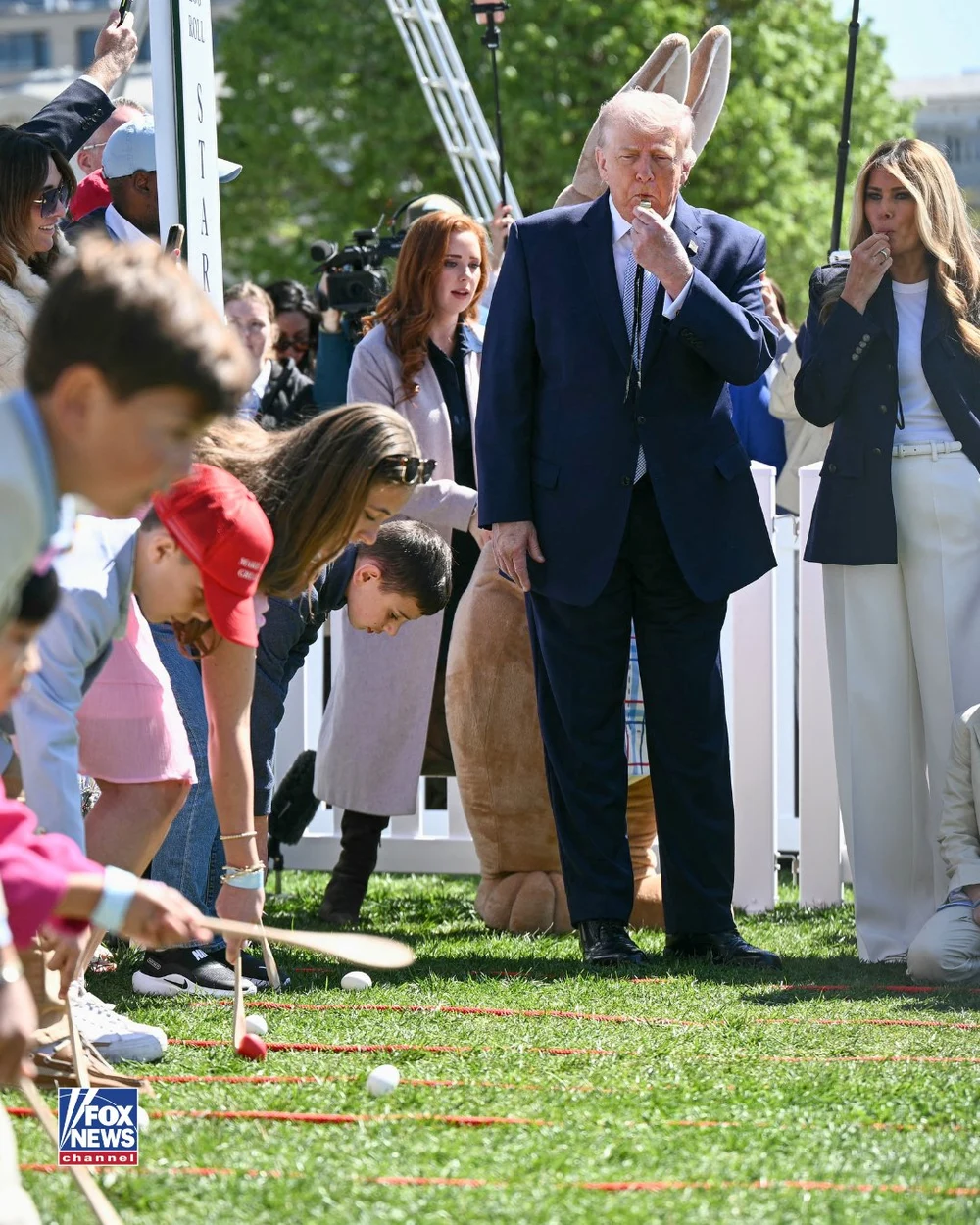 Ce le-a spus Trump copiilor care au vizitat Casa Albă de Paște: „Dacă vă dau autografe, diseară le-ați putea vinde cu 25.000 de dolari pe eBay”