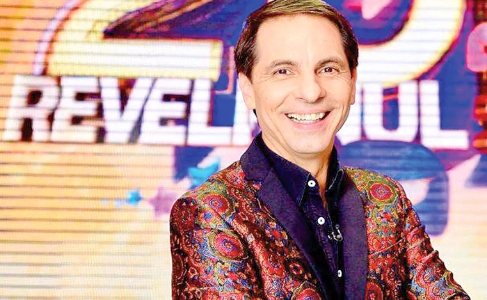 
    Dan Negru  prezintă  ”Revelionul  starurilor”,  la Antena 1   