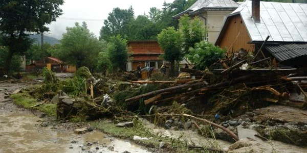 54 de persoane au fost evacuate în Timiș