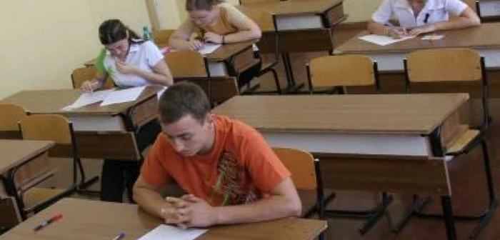 Potrivit Codului Educaţiei, Bacalaureatul va fi în două etape