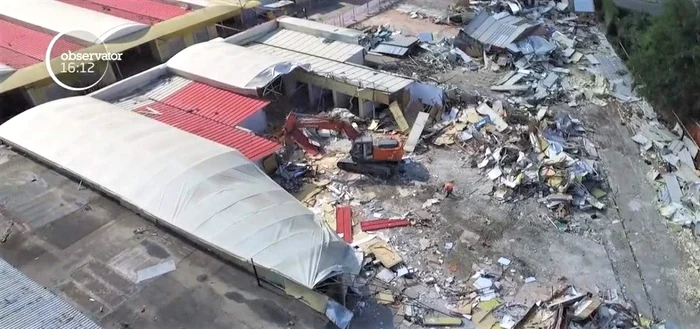 Buldozerele au pus la pământ toate construcţiilefoto: captură video