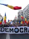 Reprezentanți ai partidului AUR și simpatizanți ai acestora și ai candidatului independent Călin Georgescu participă la o acțiune de protest cu titlul „Miting pentru democrație“ în București. FOTO Inquam Photos / George Călin