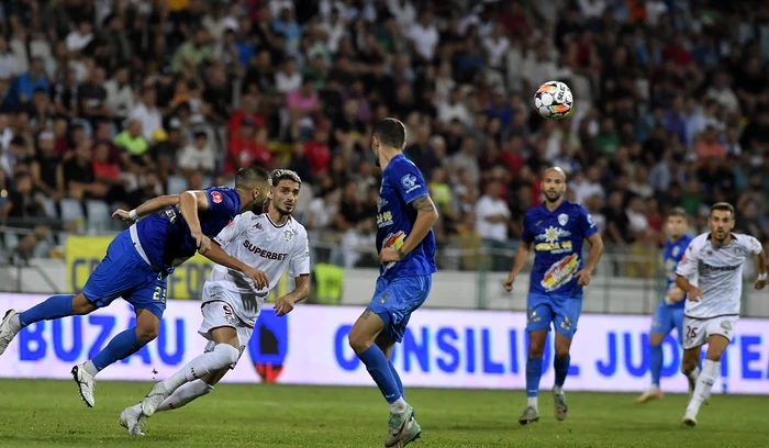 Rapid a plecat cu un singur punct de la Buzău (FOTO: Sportpictures)