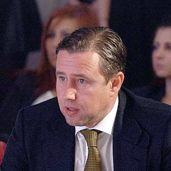 Şi Laurenţiu Reghecampf, tatăl ei vitreg, a avut emoţii în sală