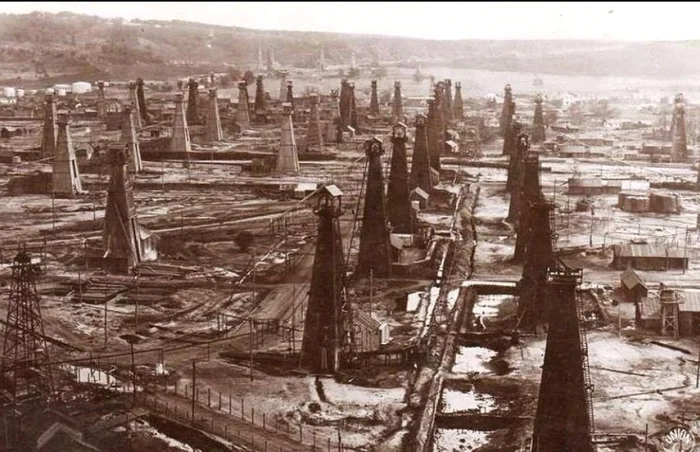 FOTO: Muzeul Virtual Moreni - Vedere aeriana Moreni (posibil prima parte a anilor '30, sec XX)