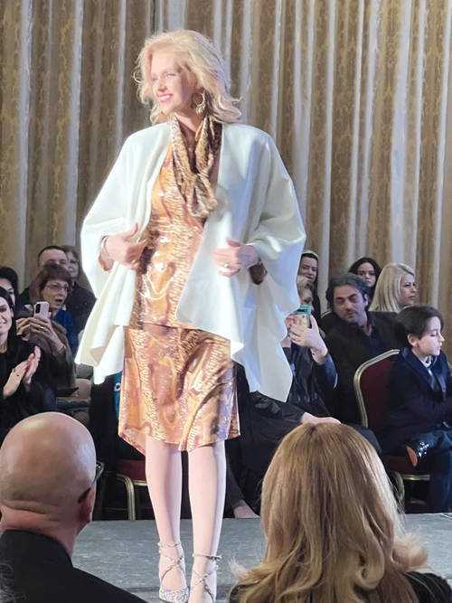 Bianca Brad a revenit recent la prima dragoste: defilarea într-o prezentare de modă