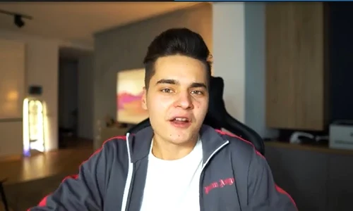 selly1 jpeg