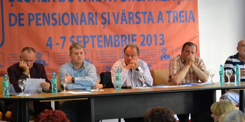 Scoala de vara a pensionarilor PDL