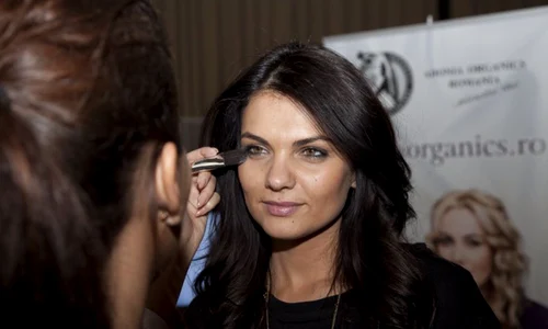 Mădălina Radu foloseşte secretul anti îmbătrânire al Stelei Popescu jpeg
