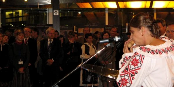 Oana Lianu va colinda pentru bolnavi