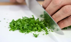 1 patrunjel plante in alimentatie jpg jpeg