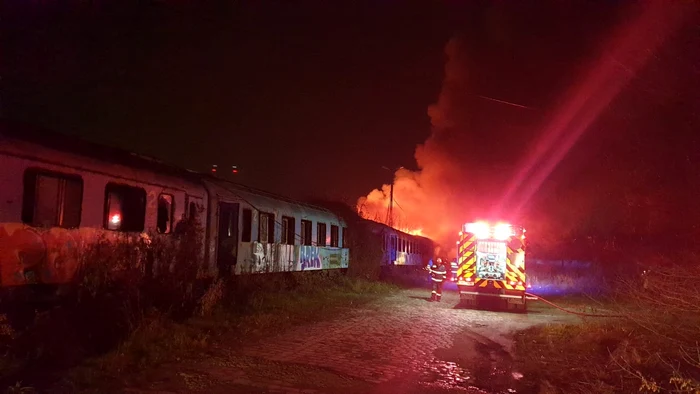 Incendiu la un tren de călători FOTO Arhivă Adevărul