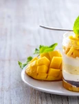 Cheesecake cu mango  Sursa foto shutterstock 1358799743 jpg