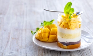 Cheesecake cu mango  Sursa foto shutterstock 1358799743 jpg