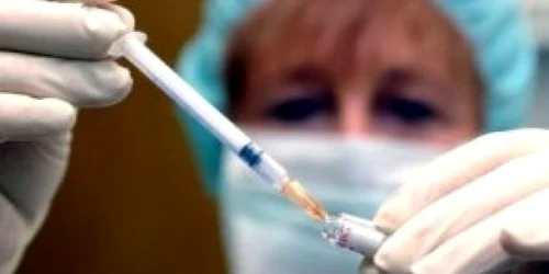 Din decembrie începe campania de vaccinare împotriva virusului AH1N1