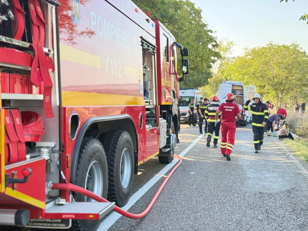 Incendiu la un centru comercial din sectorul 2 al Capitalei. Persoanele aflate în interior au fost evacuate