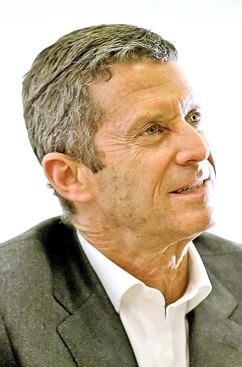 Benny Steinmetz e acuzat  în România de mai  multe infracţiuni