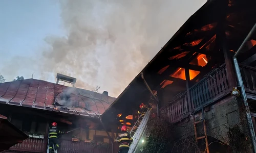 incendiu manastirea bisericani foto ziar piatra neamt jpeg