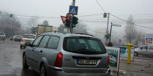 Gazele de eşapament poluează aerul