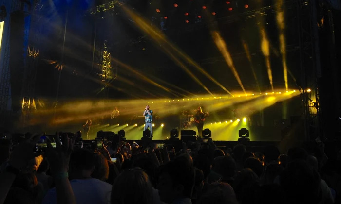 Maroon 5 jpeg