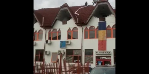 6214bd475163ec42714d1263 jpg