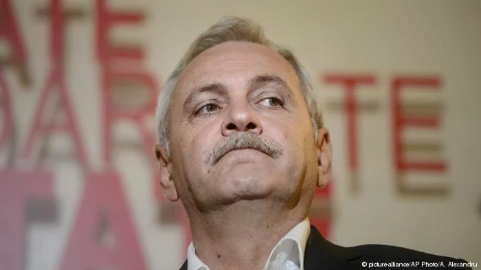 În faţa diatribelor manipulatoare ale lui Liviu Dragnea şi acoliţilor 
acestora, microfoanele ar trebui închise şi camerele de filmat stinse