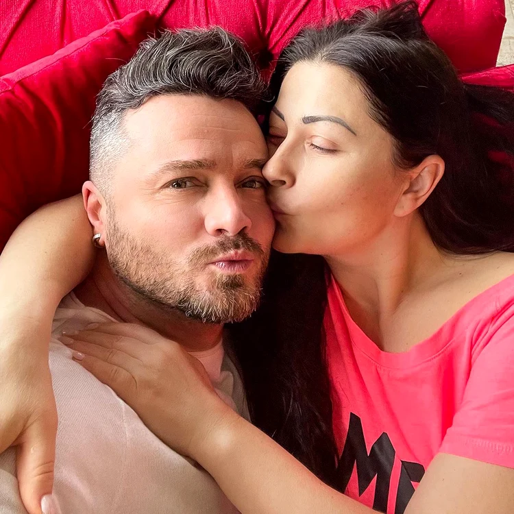 
    Gabriela Cristea și Tavi Clonda se iubesc mai ceva ca-n prima zi  