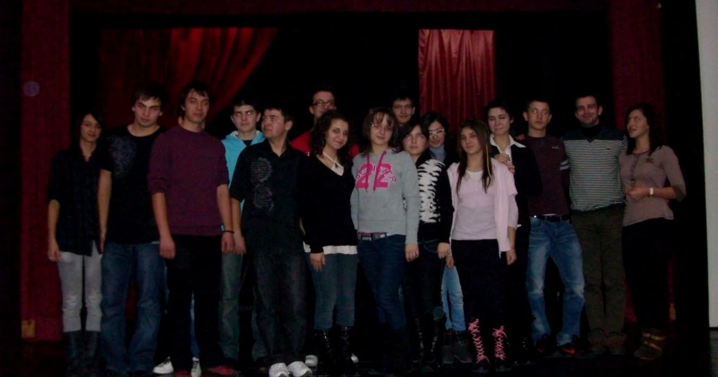 Trupa de teatru a colegiului a început repetiţiile în noua sală