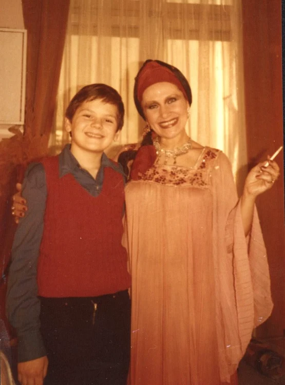Florin Piersic Jr. este alături de mama lui, actriţa Tatiana Iekel, pe când acesta era doar un puşti