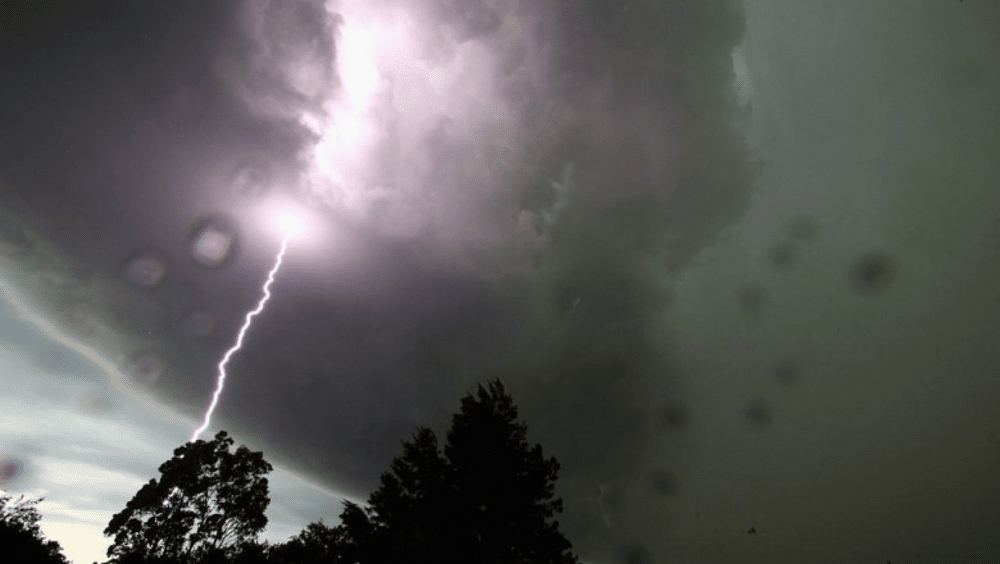 ALERTĂ METEO Vremea se înrăutățește. Ce fenomene anunță meterologii până pe 19 aprilie, unde vin ninsori