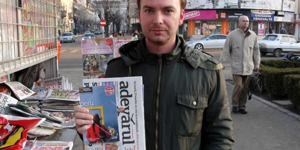 Adrian Stoica vrea să călătorească cu ghidurile publicate de „Adevărul“