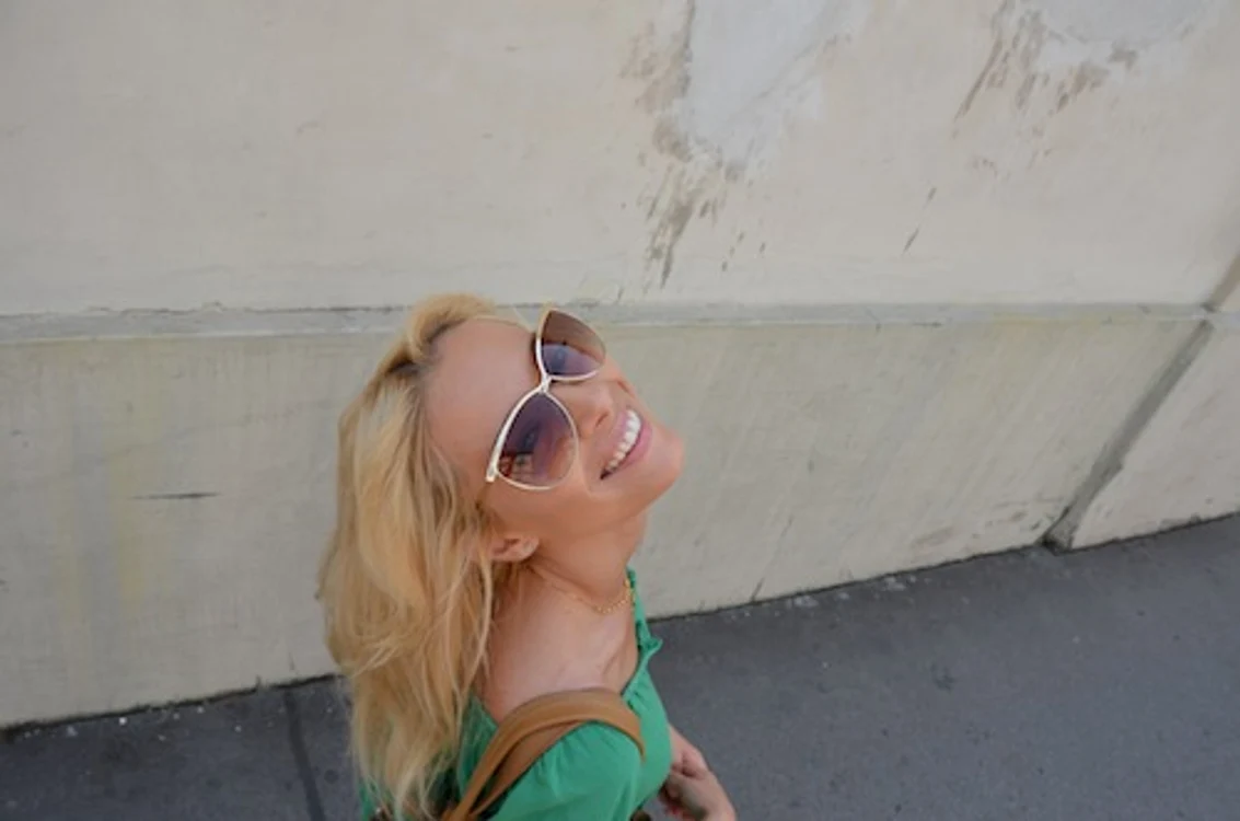 Laura 2